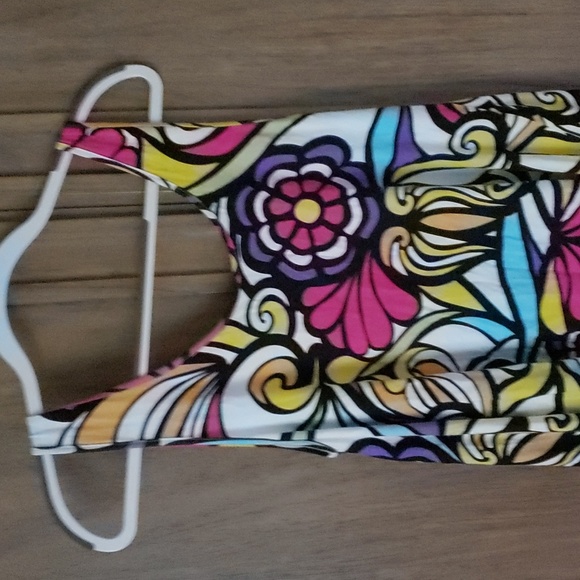 Pyramid Collection tunic size L - Picture 2 of 4